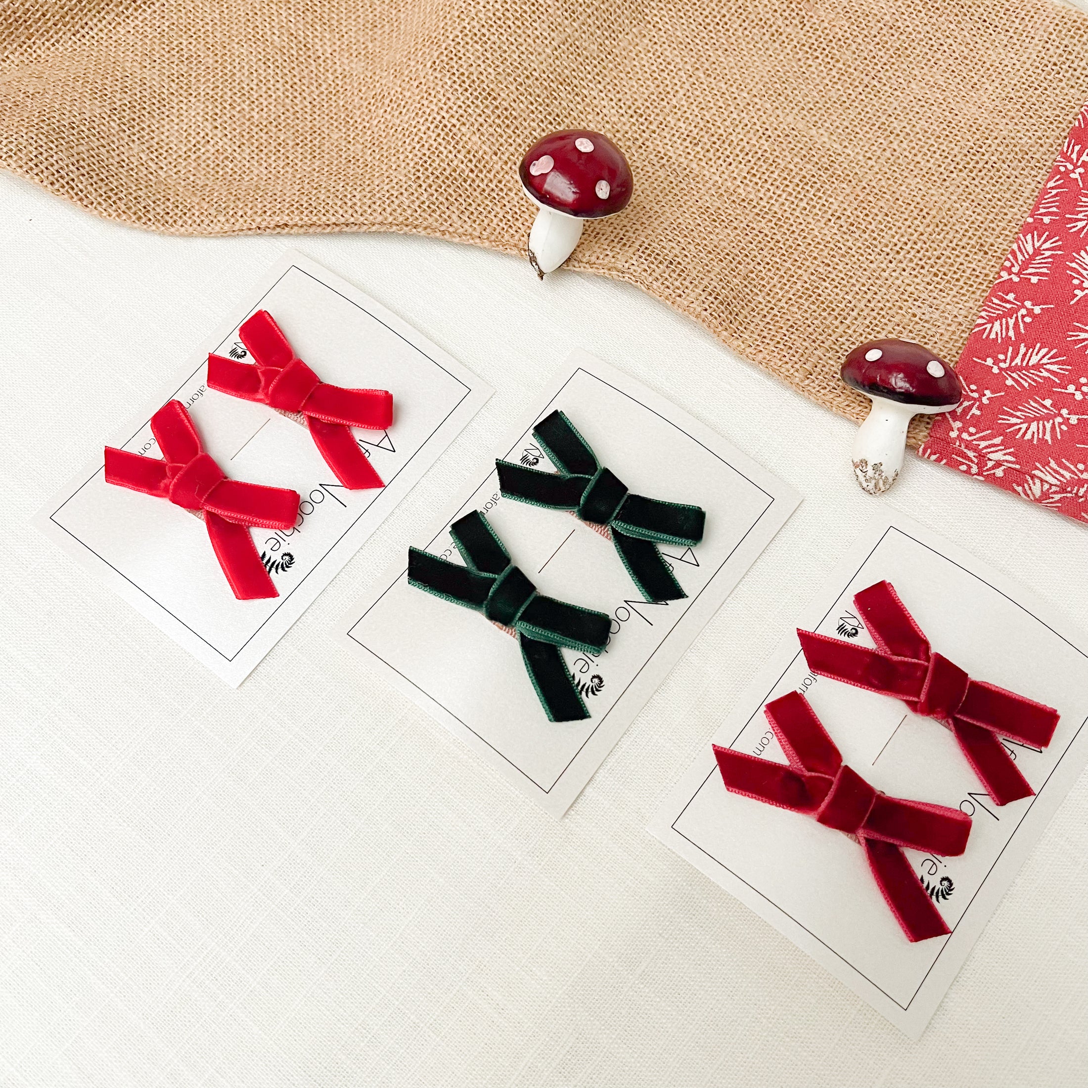 Christmas velvet baby hair bow clips designed to latch on fine hair. Stocking filler for baby girls (Copy)